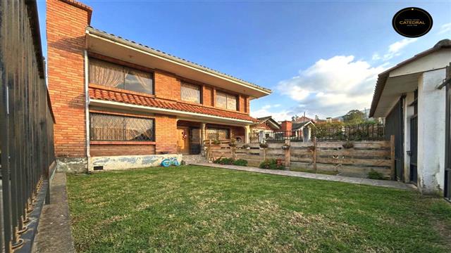 Villa Casa de Venta en Cuenca Ecuador sector Sayausi
