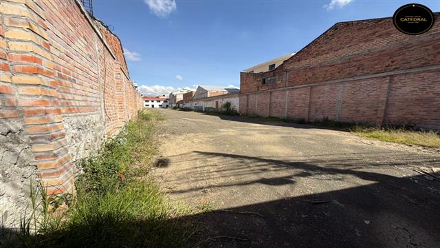 Sitio Solar Terreno de Alquiler en Cuenca Ecuador sector Totoracocha - Hurtado de Mendoza, Paseo de Los Cañaris