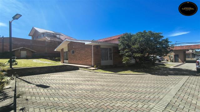 Villa/Casa/Edificio de Venta en Cuenca Ecuador sector Rio Amarillo