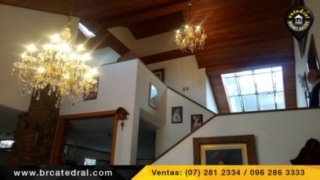 Villa Casa de Venta en Cuenca Ecuador sector Urb. Los Hornos - Ordoñez Lasso 