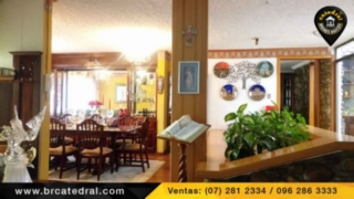 Villa Casa de Venta en Cuenca Ecuador sector Urb. Los Hornos - Ordoñez Lasso 