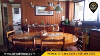 Villa Casa de Venta en Cuenca Ecuador sector Urb. Los Hornos - Ordoñez Lasso 