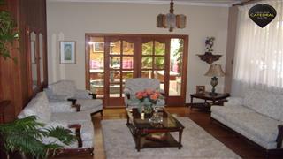 Villa Casa de Venta en Cuenca Ecuador sector Hotel Oro Verde