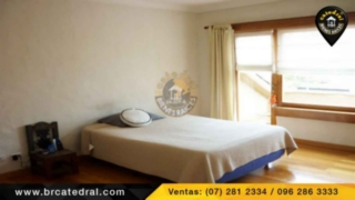 Villa Casa de Venta en Cuenca Ecuador sector Avenida Primero de Mayo