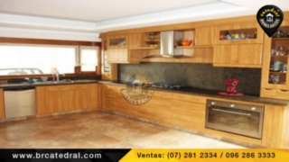 Villa Casa de Venta en Cuenca Ecuador sector Avenida Primero de Mayo