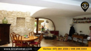 Villa Casa de Venta en Cuenca Ecuador sector Avenida Primero de Mayo